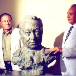تمثال د. ثروت عكاشة