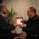 مع سفير سنغافورة